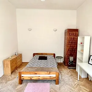 Bedroom Near The Bus And Train Station Krakow